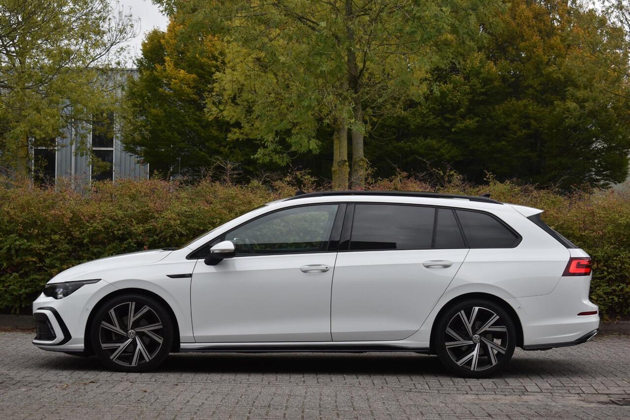 Volkswagen GOLF 1.5 eTSI Variant 3x R Line Pano Keyless Lane Camera Trekhaak