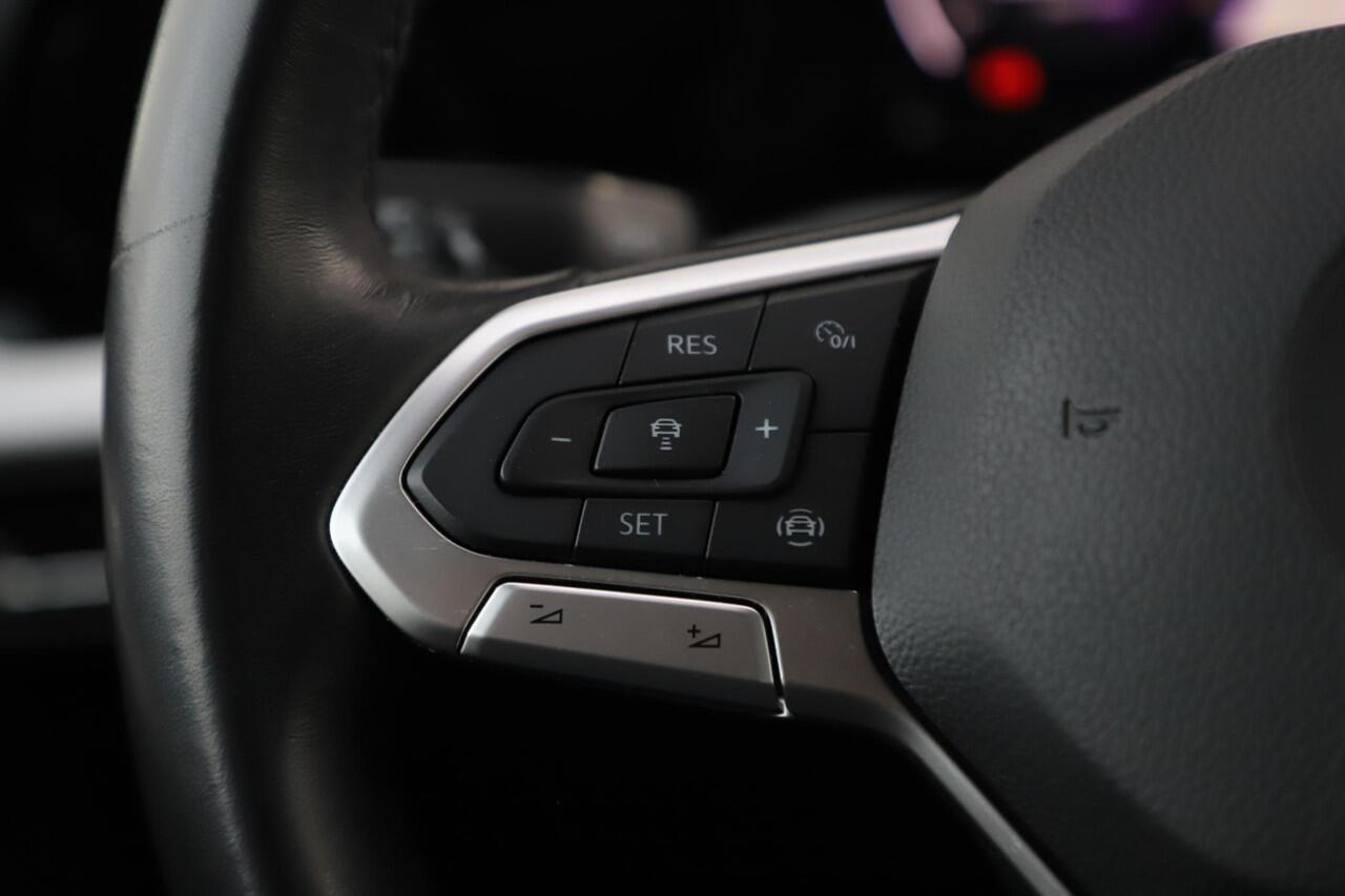 Volkswagen GOLF Variant 1.0 TSI Life Business 110PK Virtual Cockpit Sfeerverlichting Navigatie Draadloos Carplay Adaptive Cruise Achteruitrijcamera