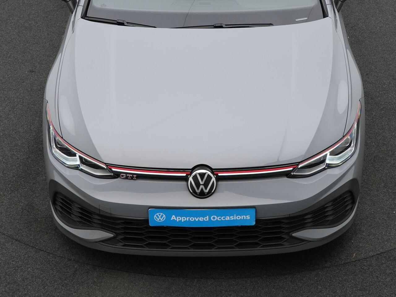 Volkswagen GOLF 2.0 TSI 300 pk DSG GTI Clubsport 45 Jahre | Panoramadak | Akrapovic | Harman/Kardon | IQ Light | Stuur-/stoelverwarming