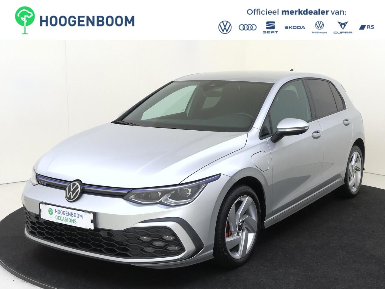 Volkswagen GOLF 1.4 eHybrid GTE | Trekhaak | Dodehoek detectie | Stoel- en stuurwielverwarming | Achteruitrijcamera | Adaptieve cruise control | CarPlay | Full LED verlichting | 3-zone airco |