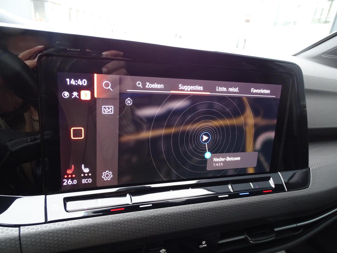 Volkswagen GOLF 1.4 eHybrid GTE FULL LED PAKKET | WINTER PAKKET | R-LINE | NAVIAGTIE | ACHTERUIT RIJ CAMERA | AFNEEMBARE TREKHAAK | SFEER VERLICHTING |