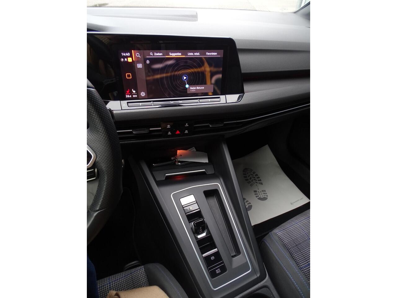 Volkswagen GOLF 1.4 eHybrid GTE FULL LED PAKKET | WINTER PAKKET | R-LINE | NAVIAGTIE | ACHTERUIT RIJ CAMERA | AFNEEMBARE TREKHAAK | SFEER VERLICHTING |