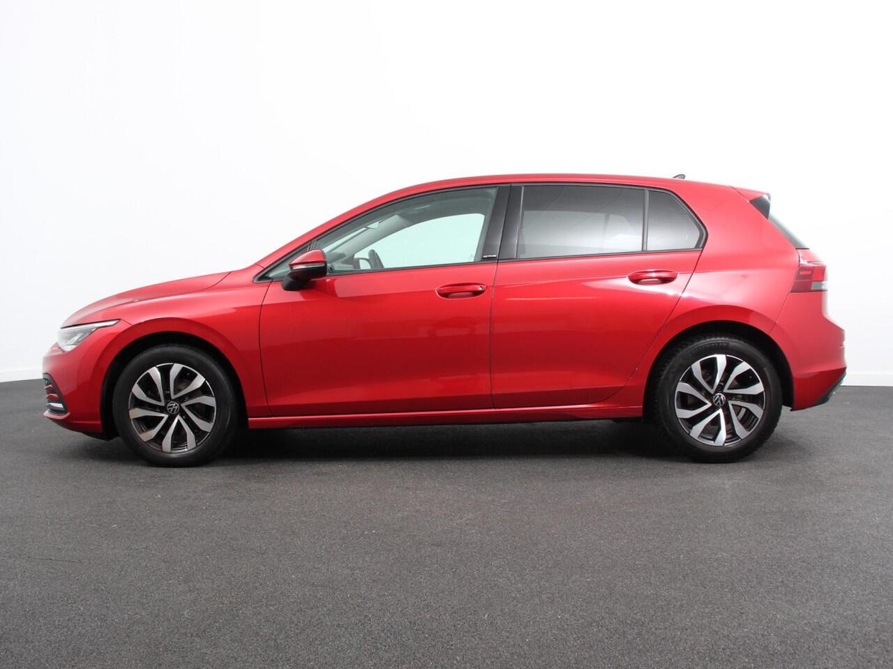 Volkswagen GOLF 1.0 eTSI 110pk DSG Active | Panorama dak | Navigatie | Climate Control | Camera | Adaptive Cruise Control | Virtual Cockpit | Stoelverwarming | Extra Getint Glas