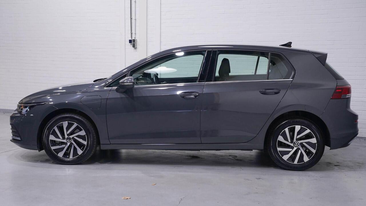 Volkswagen GOLF 1.4 eHybrid Style Sport/comfort stoelen Massage Memory Led koplampen Apple Carplay Camera Navi