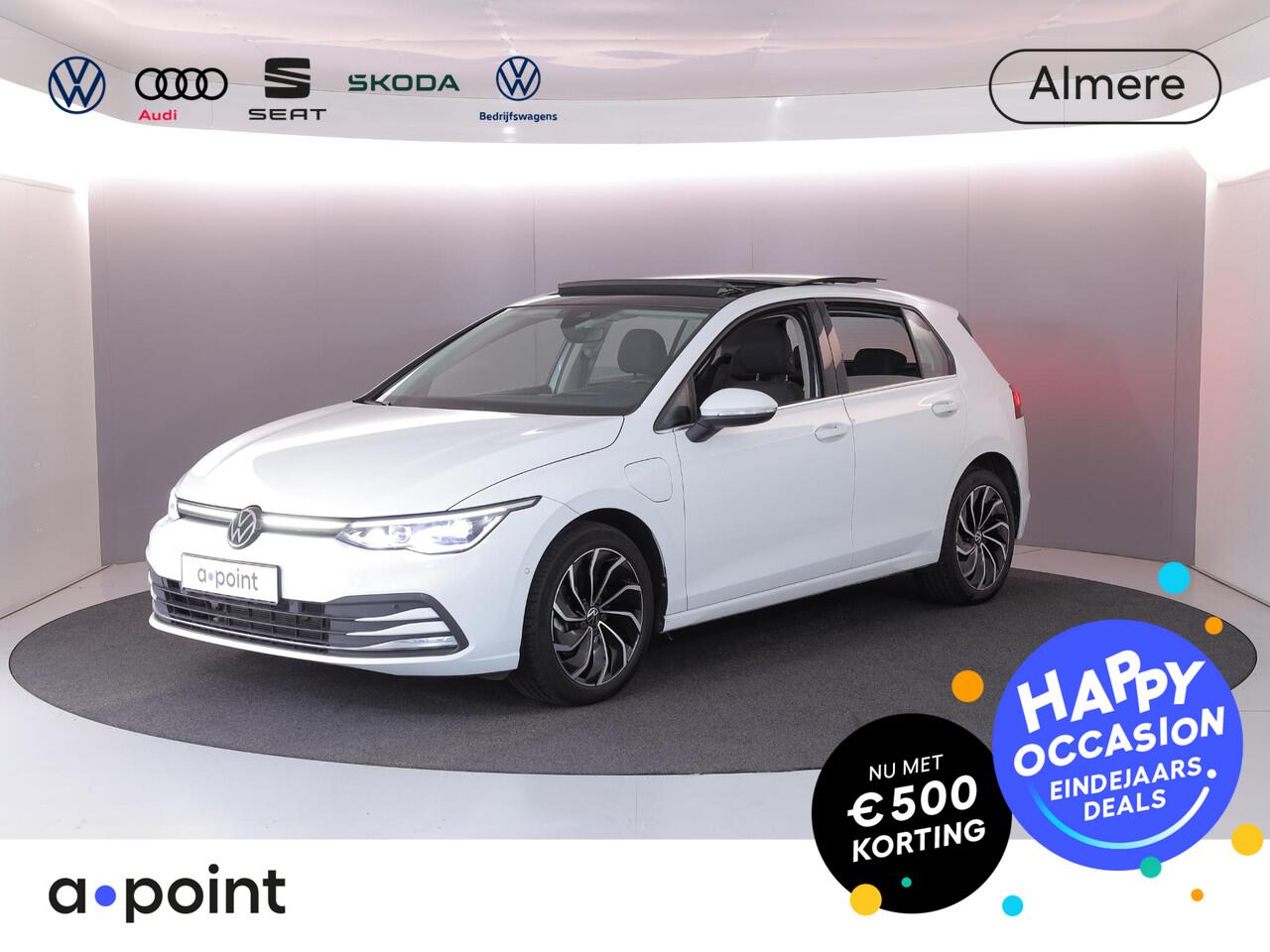 Volkswagen GOLF 1.4 eHybrid Style 204 pk Automaat (DSG) | Navigatie | Panoramadak | Parkeersensoren (Park assist) | Achteruitrijcamera | Stoelverwarming | Head-up display |