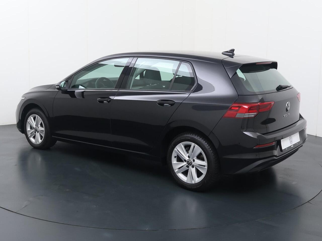 Volkswagen GOLF 1.0 TSI Life | 110 PK | Navigatiesysteem | Adaptive cruise control | LED verlichting |