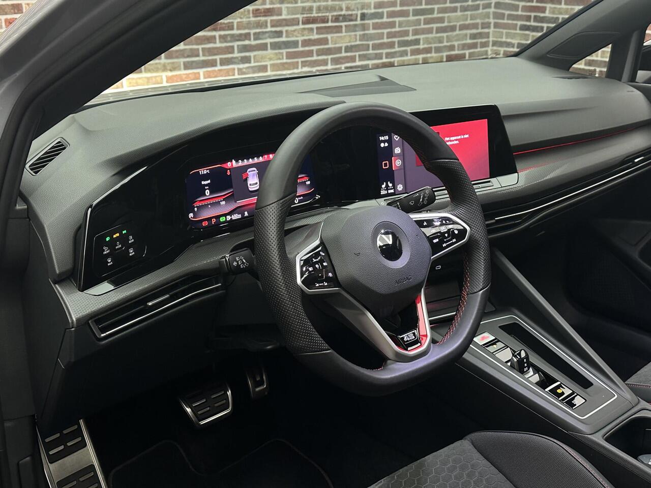 Volkswagen GOLF 2.0 TSI GTI 45 Jahre Akrapovic Panorama Camera IQ