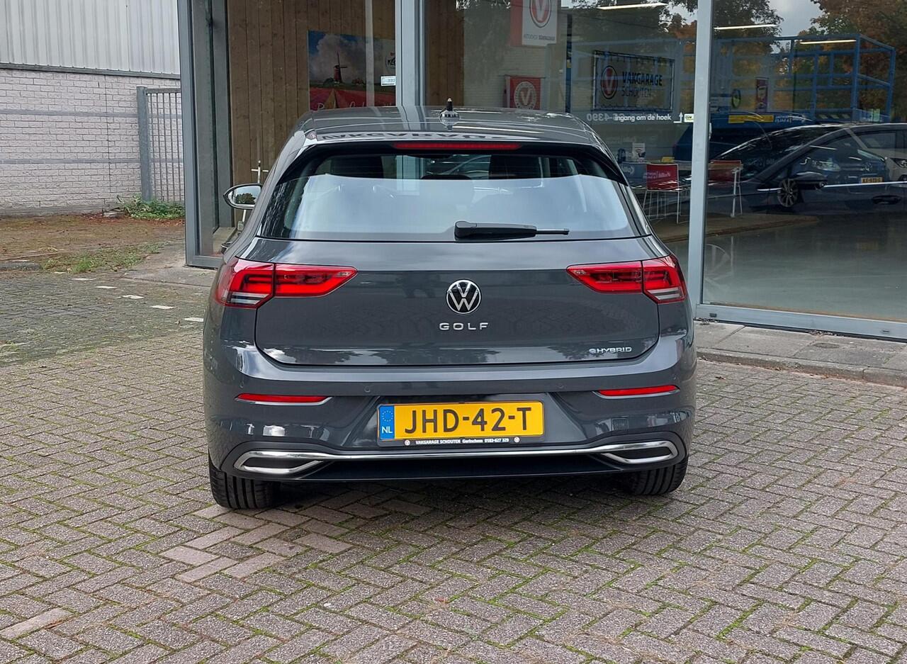 Volkswagen GOLF 1.4 eHybrid Style
