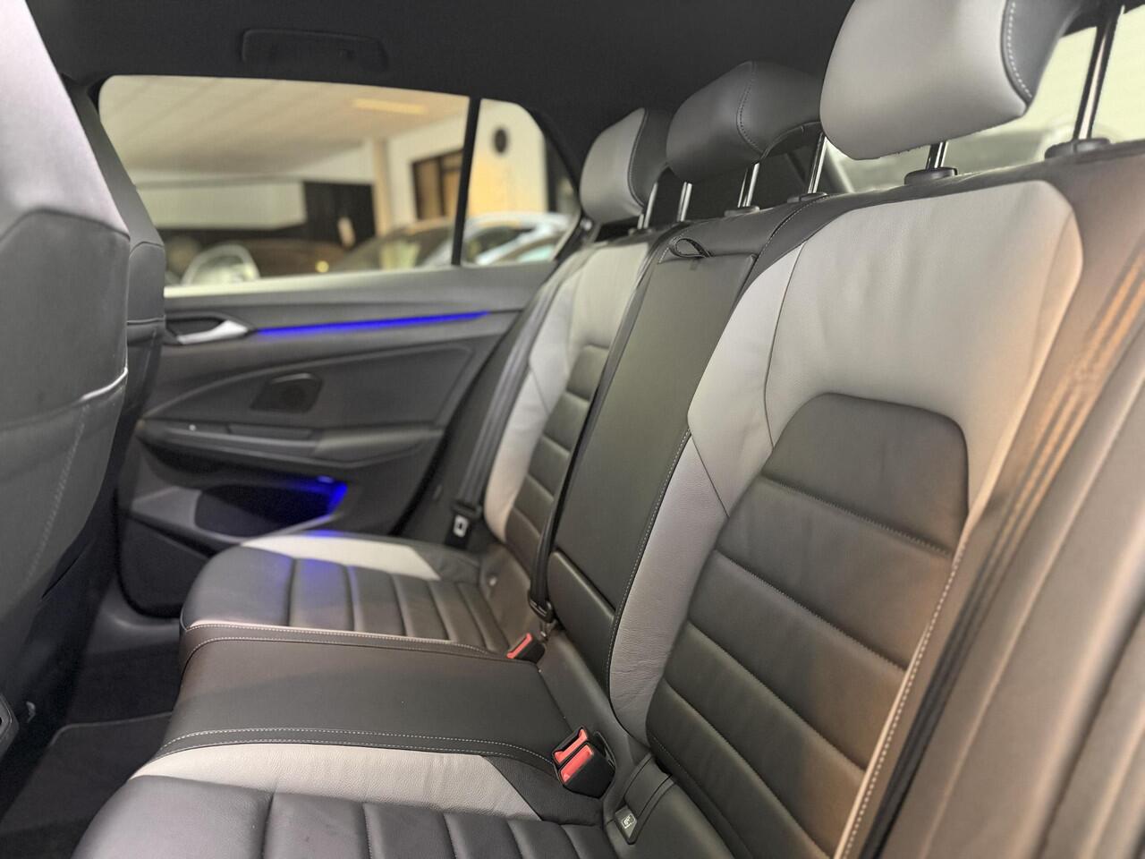 Volkswagen GOLF 2.0 TDI GTD / Leder / Pano / Head-up /