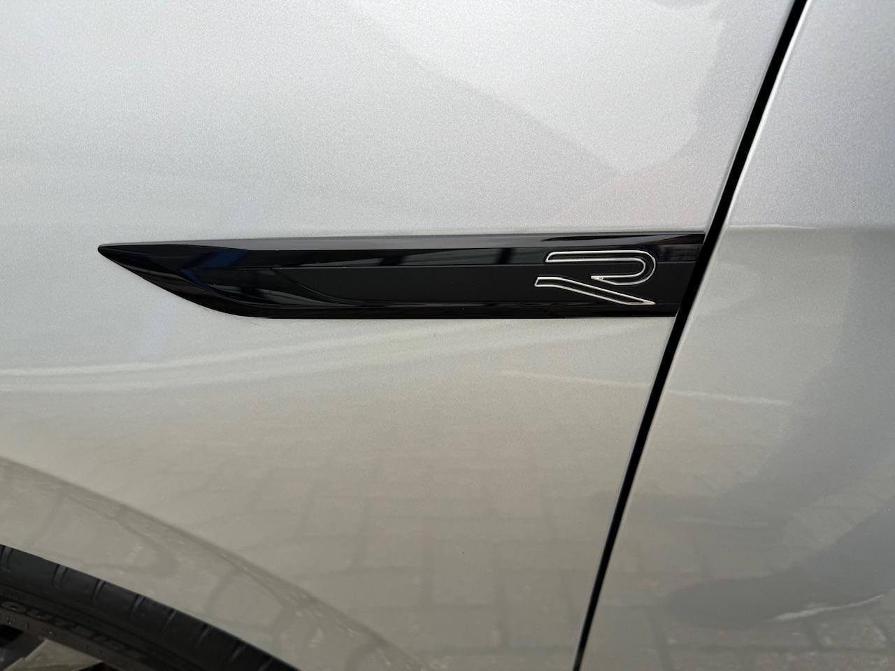 Volkswagen GOLF 1.5 eTSI R-Line 150pk | DSG | 17"LMV | ACC | LED | Camera | 1e Eig. | Mooi!