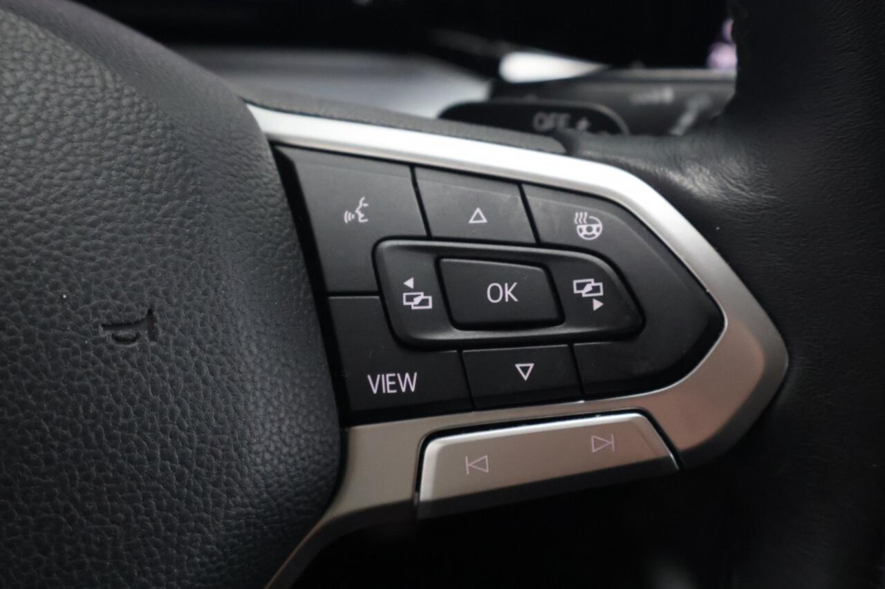 Volkswagen GOLF 1.5 eTSI Style Automaat | LED | Navigatie | Sfeerverlichting