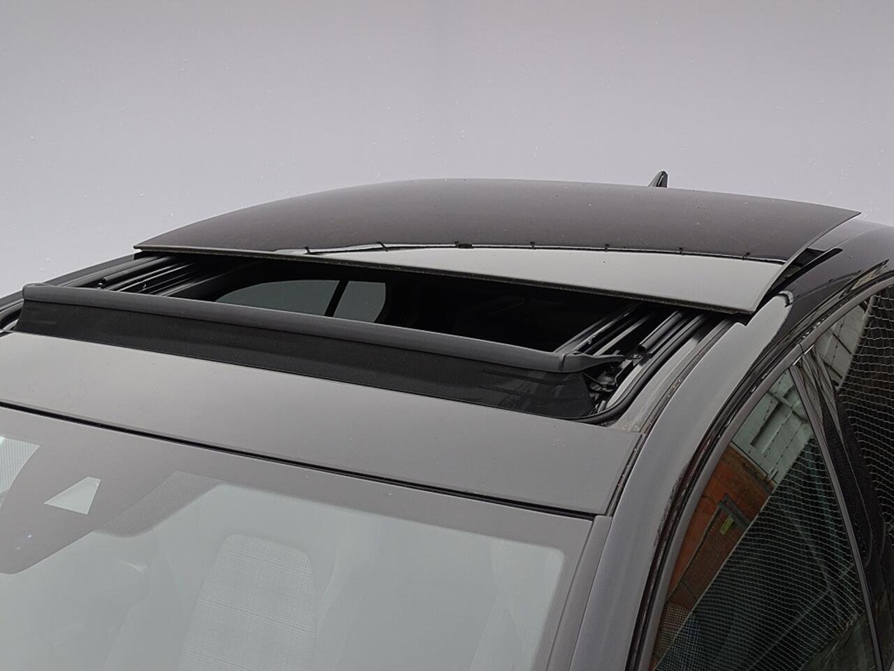 Volkswagen GOLF Panoramadak stuurverwarming 1.4 eHybrid GTE