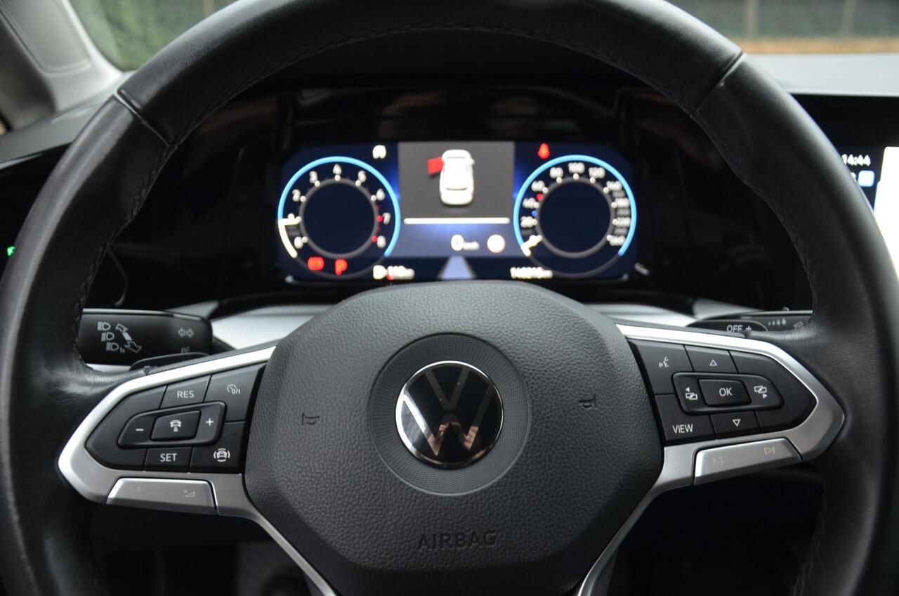 Volkswagen GOLF 1.0 eTSI Life Automaat/Navi/Pdc/Ecc/Panoramadak/Apple Carplay/Android Auto/Cr-Controle/Privacy-Glass/18-Inch-Lmv/virtueel dashboard