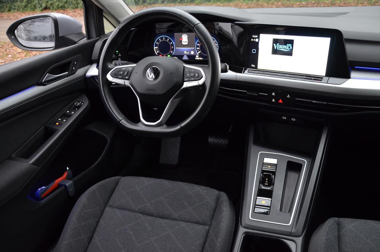 Volkswagen GOLF 1.0 eTSI Life Automaat/Navi/Pdc/Ecc/Panoramadak/Apple Carplay/Android Auto/Cr-Controle/Privacy-Glass/18-Inch-Lmv/virtueel dashboard