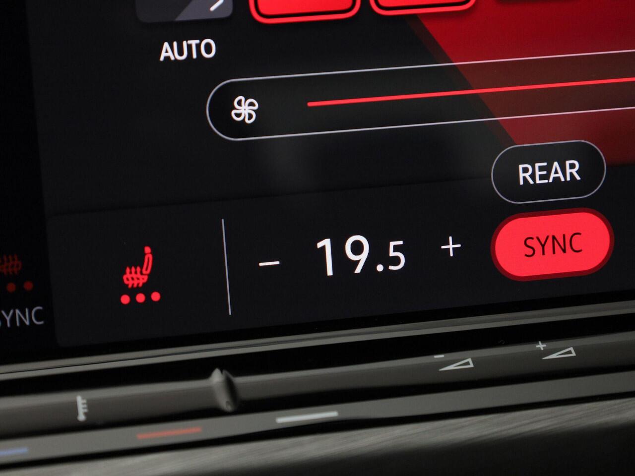 Volkswagen GOLF 1.4eHybrid 150kW/204PK Style DSG · Navigatie · Camera + Parkeersensoren · Stoel- & stuurverwarming