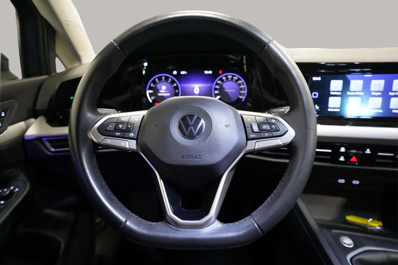 Volkswagen GOLF 1.0 TSI Life All-season | Stoel en stuurverwarming | Parkeersensoren | Adaptive Cruise | LED Verlichting