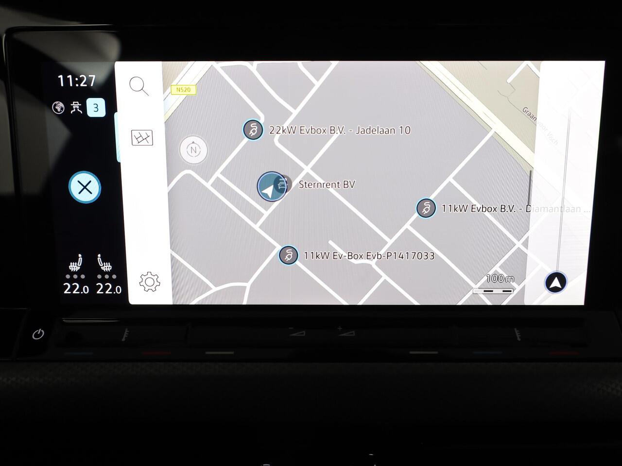 Volkswagen GOLF 1.0 eTSI Life Active 110 pk Automaat (DSG) | Navigatie | Parkeersensoren (Park assist) | Achteruitrijcamera | Stoelverwarming | Autom. airco (3 zones) |