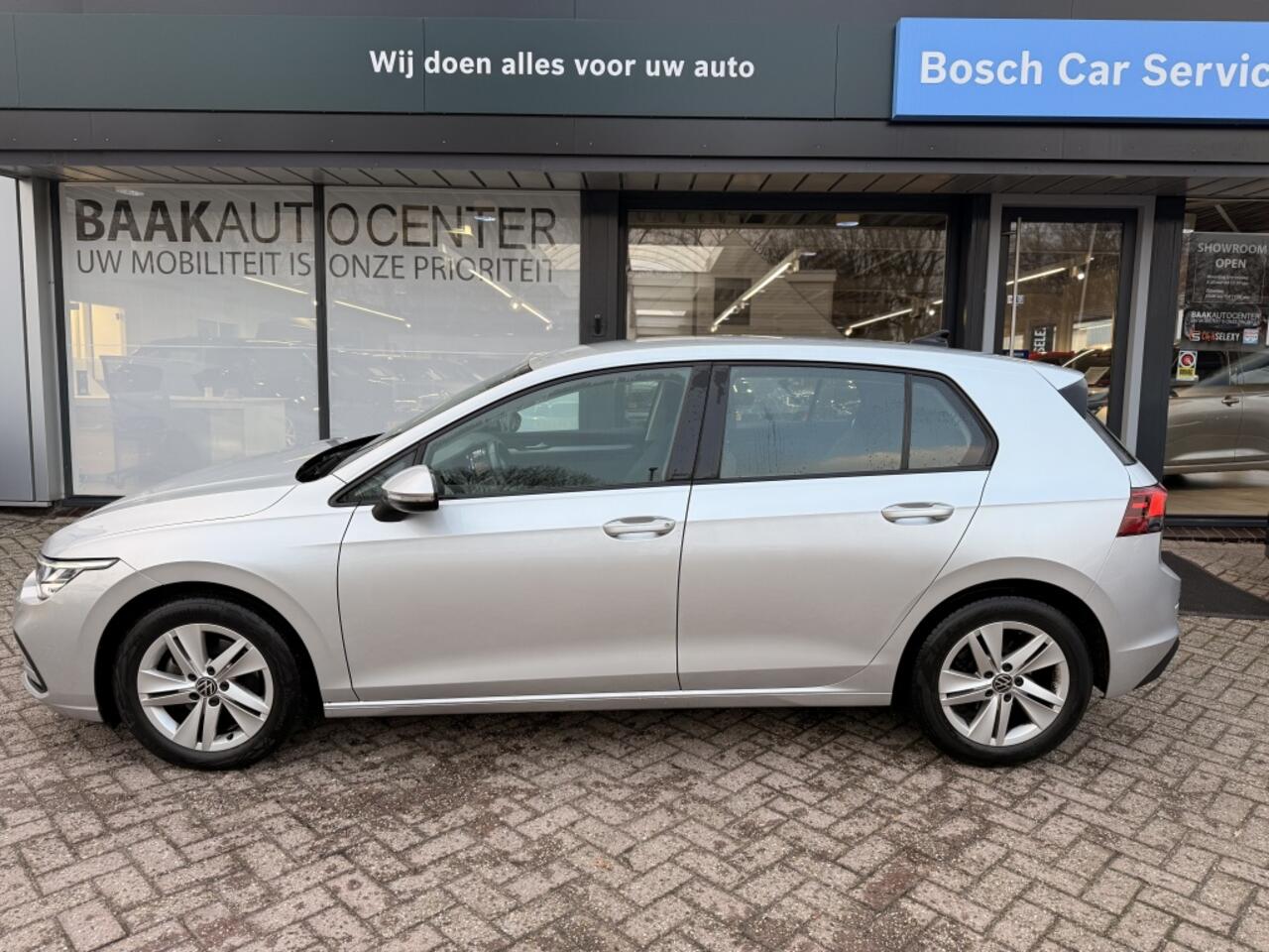 Volkswagen GOLF 1.0 TSI Life | Navi | Camera | Adaptive cruise