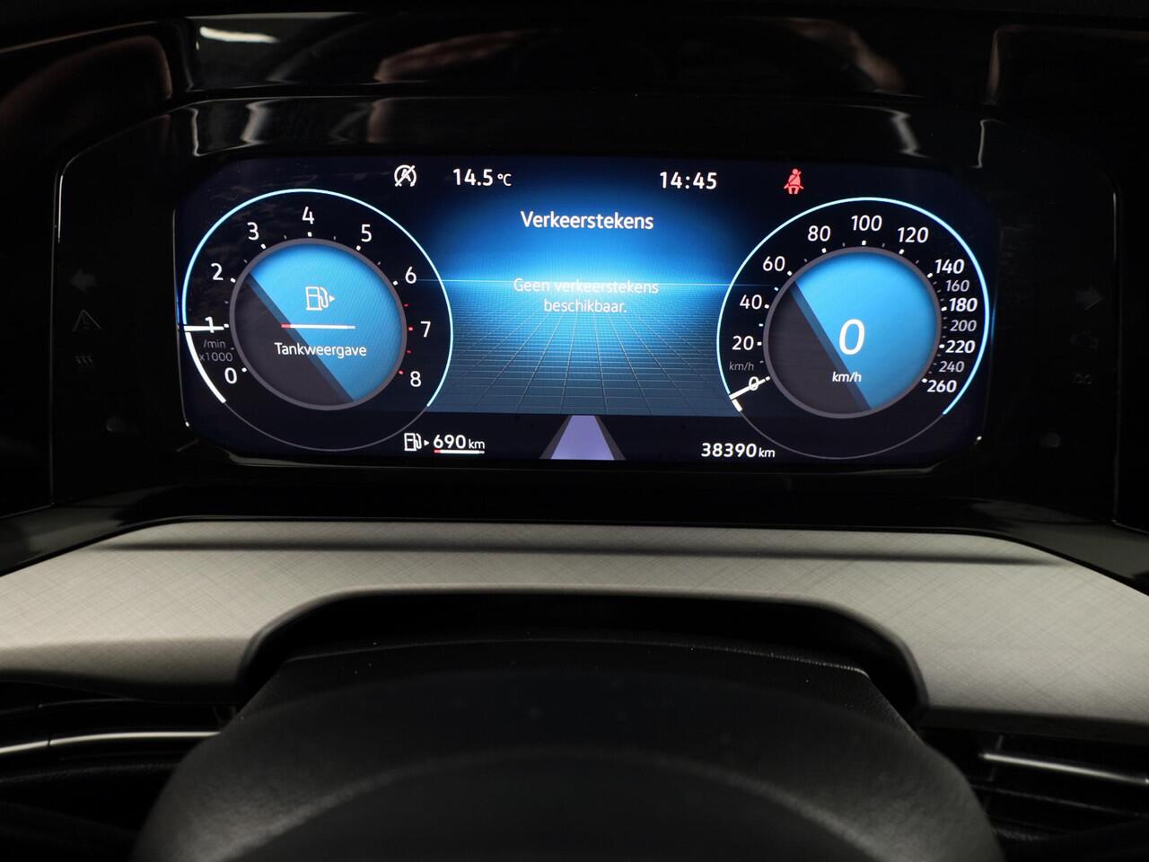 Volkswagen GOLF 1.0 TSI Life 110 pk | Navigatie | Parkeersensoren | Adaptieve cruise control | LED koplampen | Apple Carplay/Android Auto |