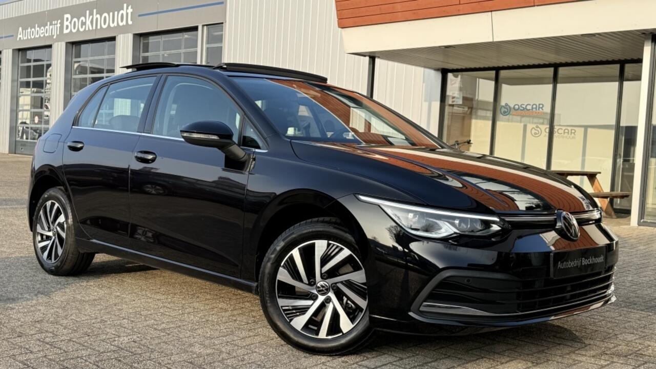 Volkswagen GOLF 1.4 eHybrid Style | Panoramdak | Sfeerverlichting | Navigatie