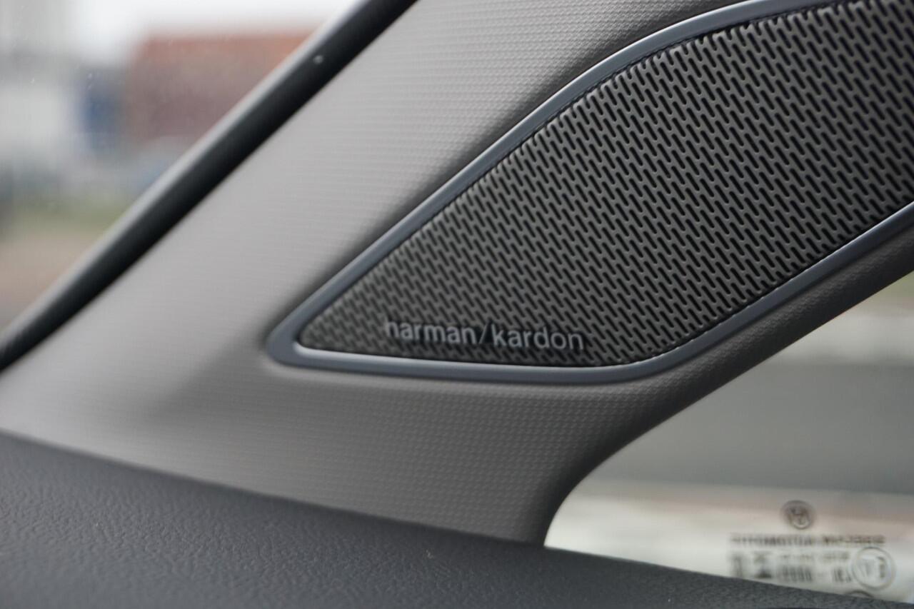 Volkswagen GOLF Variant 1.0 eTSI Life | PANO | H&K