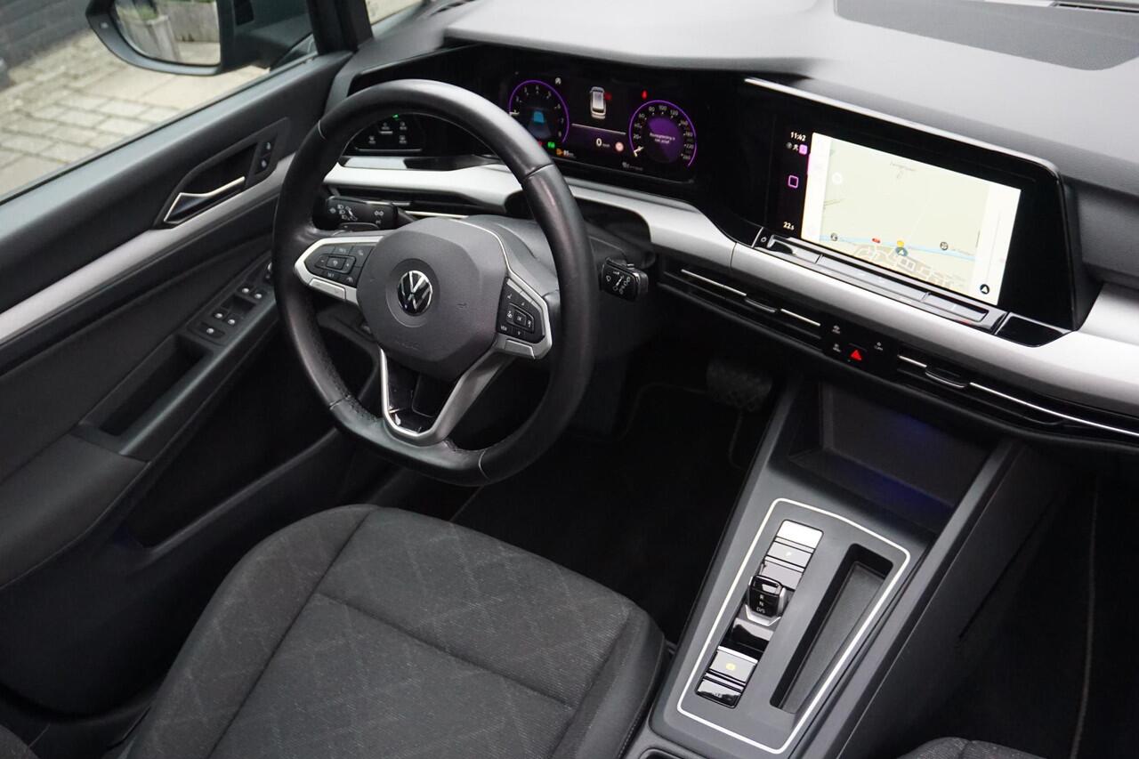 Volkswagen GOLF Variant 1.0 eTSI Life | PANO | H&K