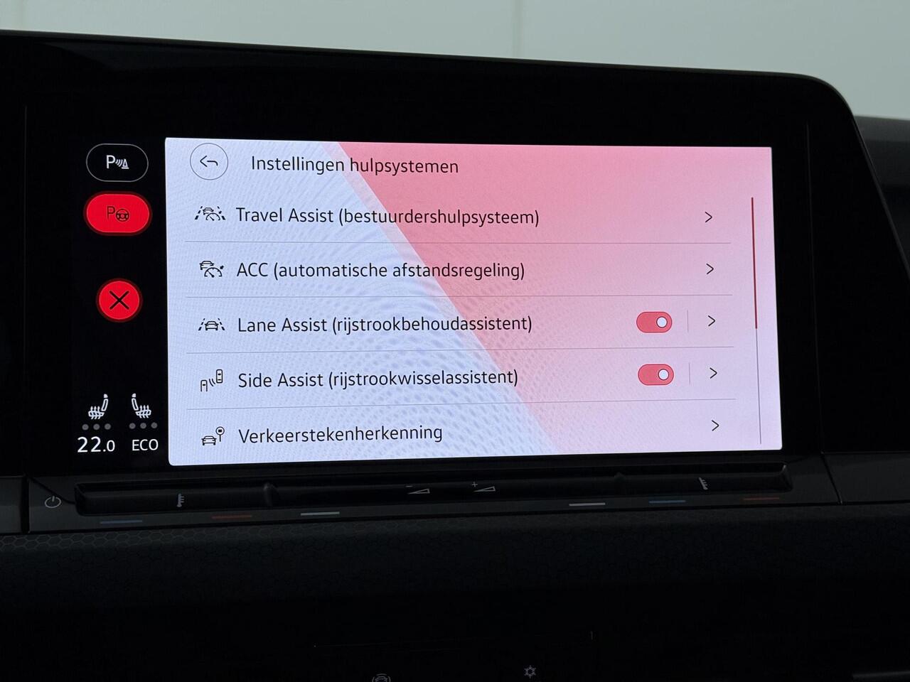 Volkswagen GOLF 1.4 eHybrid GTE | 245 PK | SoH 91% | Trekhaak | Panoramadak | Matrix LED koplampen | Apple Carplay/Android Auto |