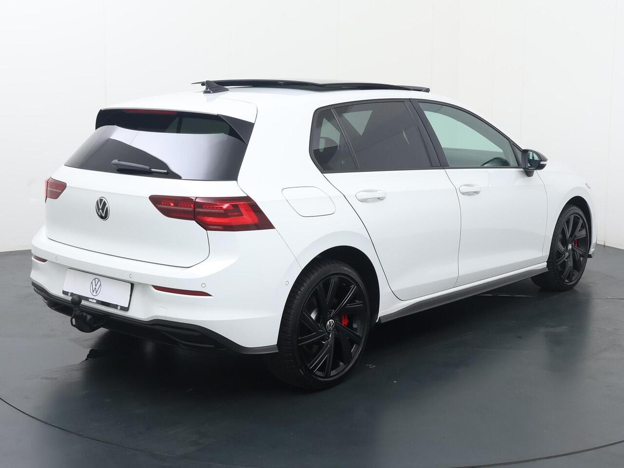 Volkswagen GOLF 1.4 eHybrid GTE | 245 PK | SoH 91% | Trekhaak | Panoramadak | Matrix LED koplampen | Apple Carplay/Android Auto |