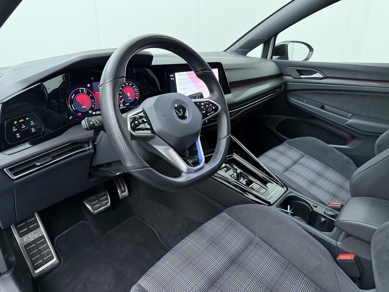 Volkswagen GOLF 1.4 eHybrid GTE | 245 PK | SoH 91% | Trekhaak | Panoramadak | Matrix LED koplampen | Apple Carplay/Android Auto |