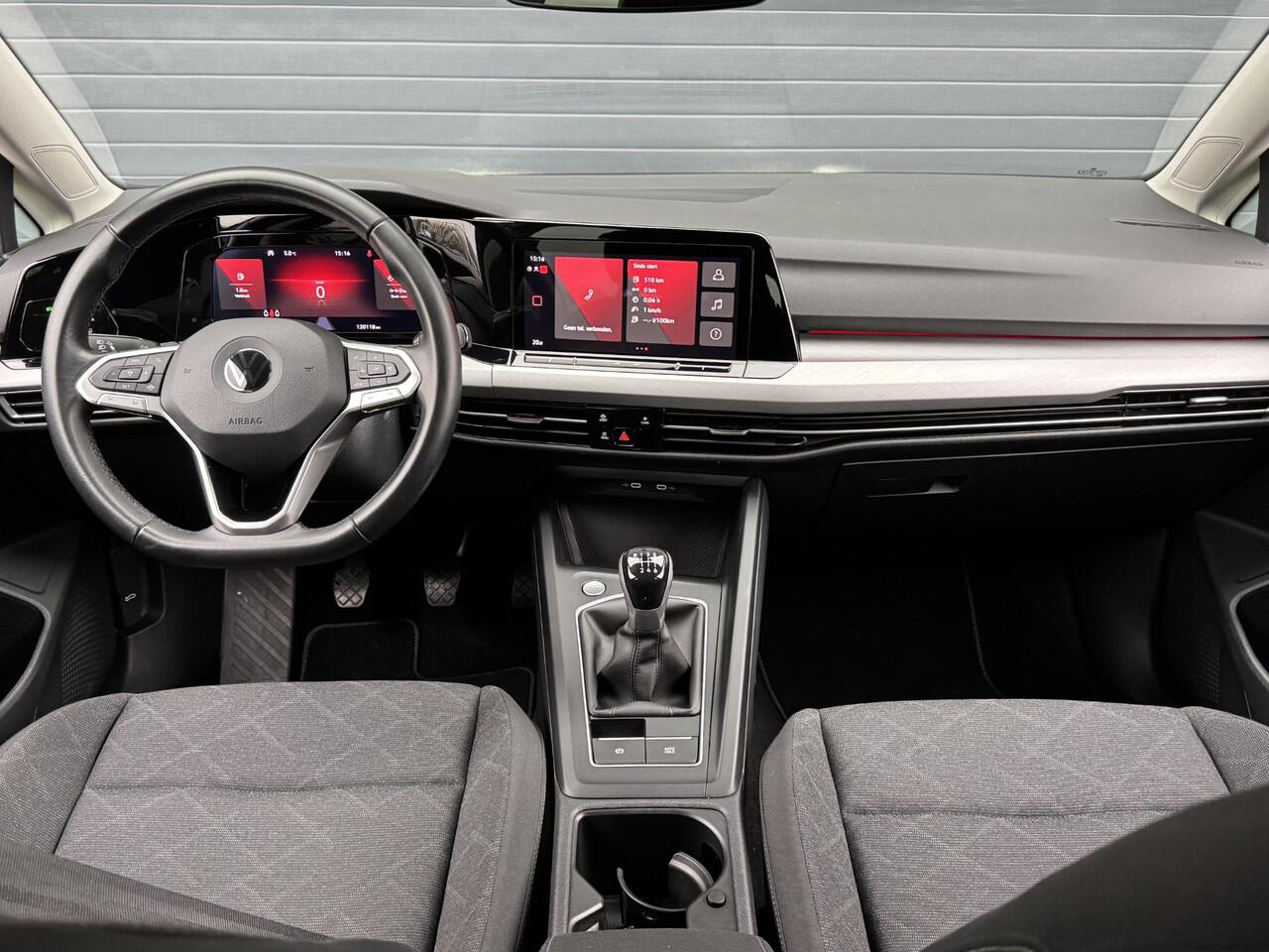 Volkswagen GOLF 1.0 TSI LIFE I ADAPTIVE CRUISE CONTROL I SFEERVERLICHTING I 17" LICHT METALEN VELGEN