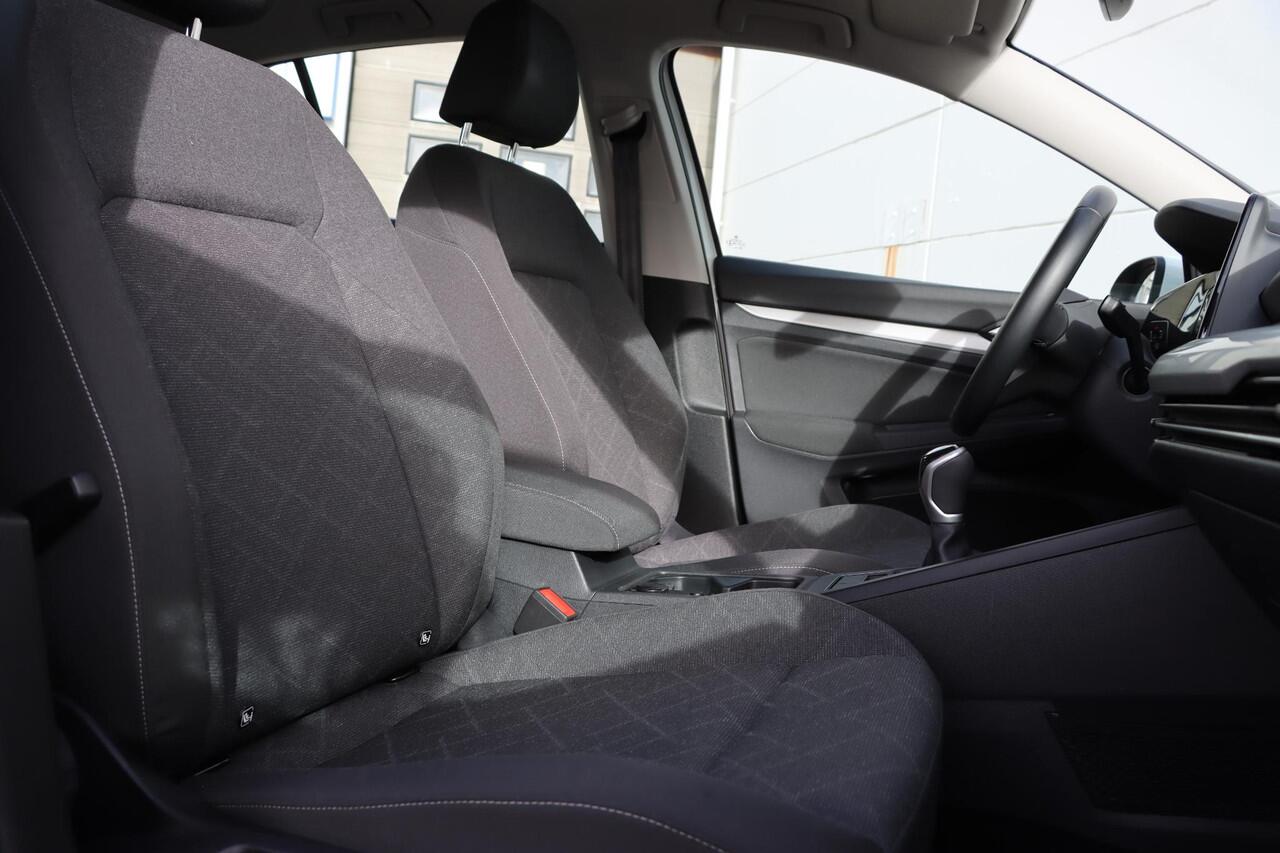 Volkswagen GOLF 1.5 TSI Life 130pk Stoelverwarming | Stuurverwarming | Carplay | IQ. Drive