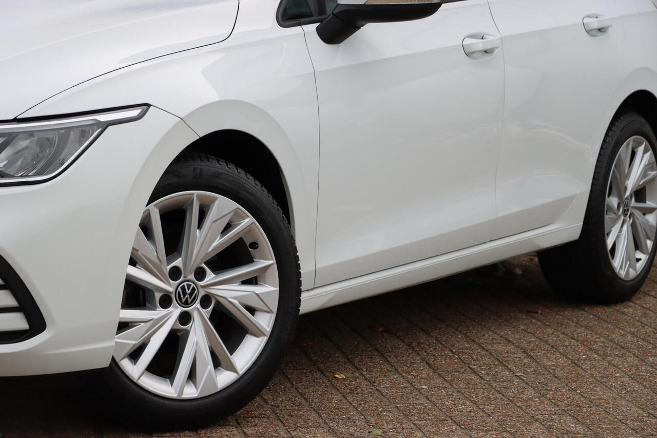 Volkswagen GOLF 1.5 TSI Life 130pk Stoelverwarming | Stuurverwarming | Carplay | IQ. Drive