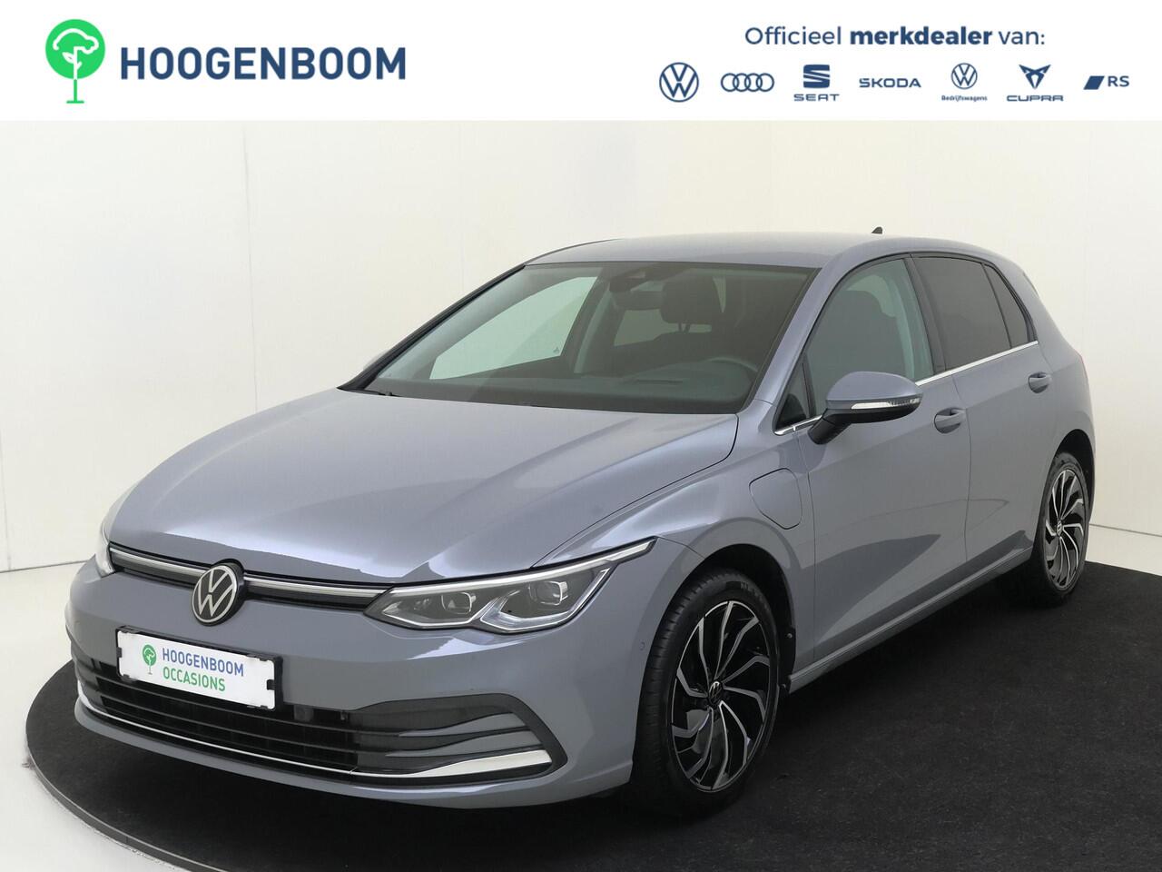 Volkswagen GOLF 1.4 eHybrid Style | SoH 91% | Trekhaak | Head-up display | Parkeerassistent | Adaptieve cruise control | Dodehoek detectie | Keyless | CarPlay | Stoel- en stuurwielverwarming |