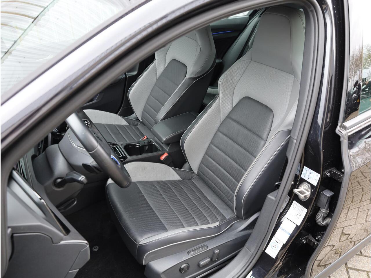 Volkswagen GOLF GTE 1.4 eHybrid PHEV 245PK | Vol Leer | Stoel Ventilatie | Memory | Stoel&Stuurverwarming | Adaptive Cruise |