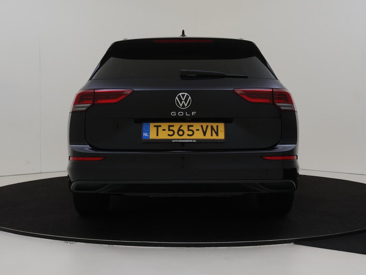 Volkswagen GOLF Variant 1.0 TSI Life | Achteruitrijcamera | CarPlay | Digitale cockpit | Sfeerverlichting | Adaptieve cruise control | Parkeersensoren | Draadloze telefoonlader |