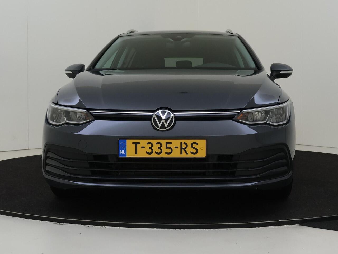 Volkswagen GOLF Variant 1.0 TSI Life | Carplay | Digitale cockpit | Sfeerverlichting | Adaptieve cruise control | Parkeersensoren | Draadloze telefoonlader |