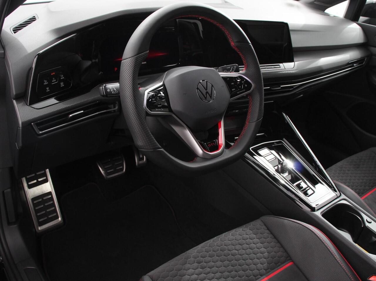 Volkswagen GOLF 2.0 TSI 300PK DSG GTI Clubsport | Navigatie | Apple Carplay/Android Auto | Parkeersensoren | Adaptive Cruise Control | Camera | Stoel- en stuurverwarming | Inductielader | Ledverlichting | Virtual Cockpit | Climate Control