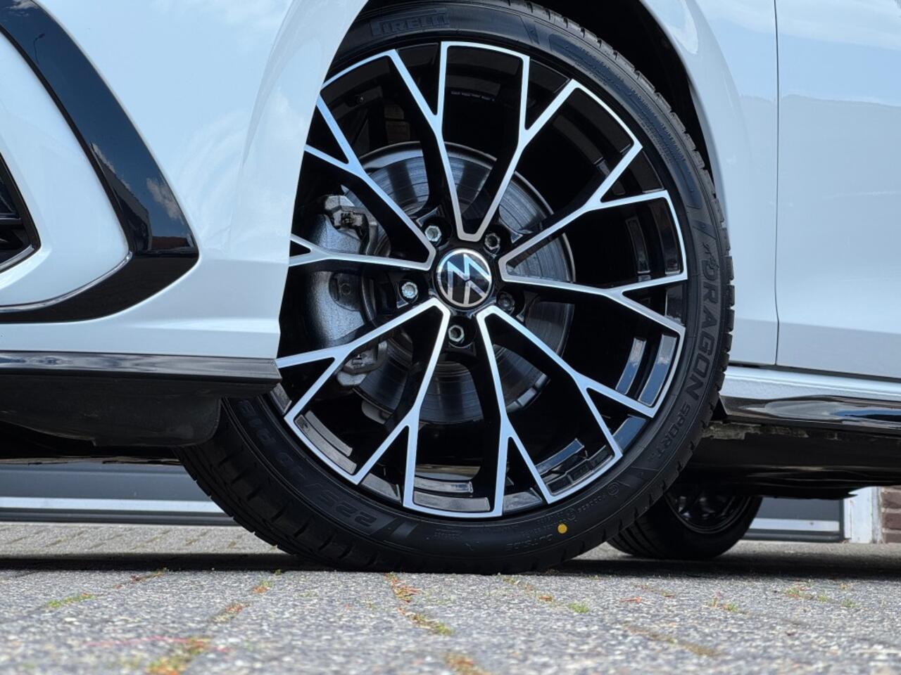 Volkswagen GOLF 1.5 eTSI 150PK DSG AUTOMAAT/R-LINE/2023/22.000KM!