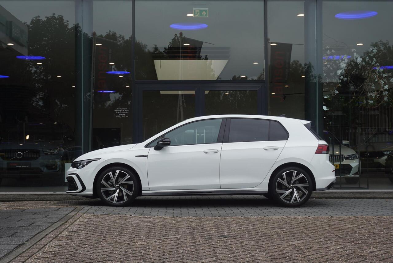 Volkswagen GOLF 1.5 eTSI Style | R-line | Black style | Carplay | Navi | Camera | 18"