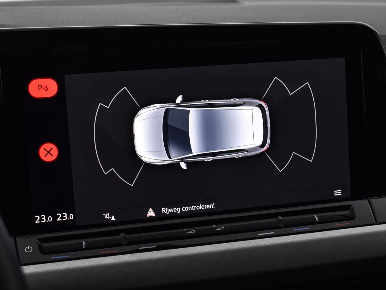 Volkswagen GOLF 1.0 TSI 110pk Life · Apple/Android Car Play · Navigatie · Sfeerverlichting · P-Sensoren · Getint Glas · 16'' Inch · Garantie t/m 20-01-2027 of 100.000km