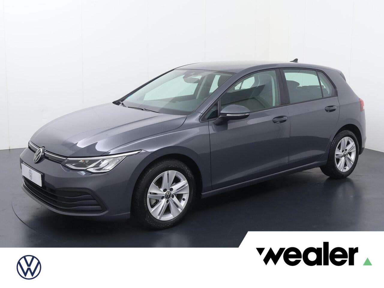 Volkswagen GOLF 1.0 TSI Life | 110 PK | Achteruitrijcamera | Navigatiesysteem | Adaptive cruise control |