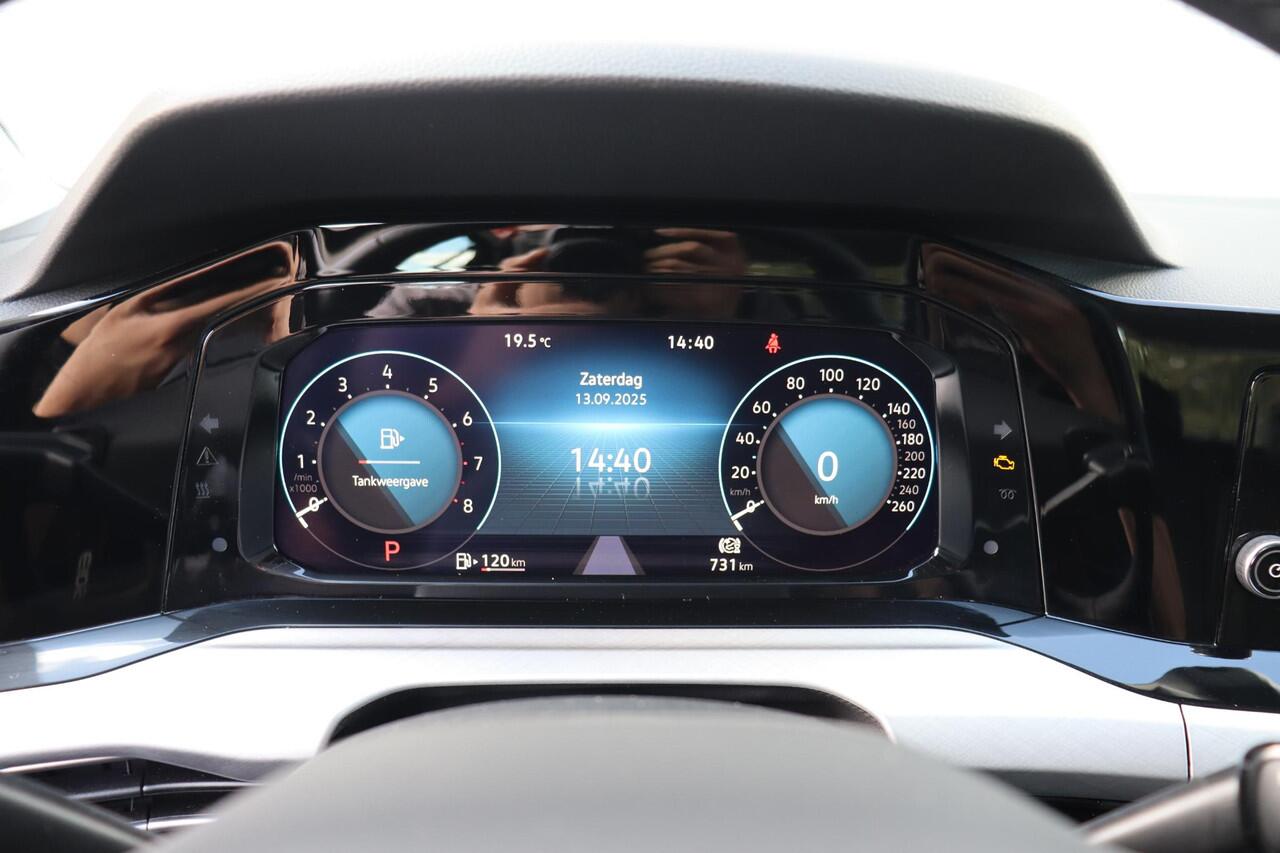 Volkswagen GOLF 1.0 eTSI Life Business