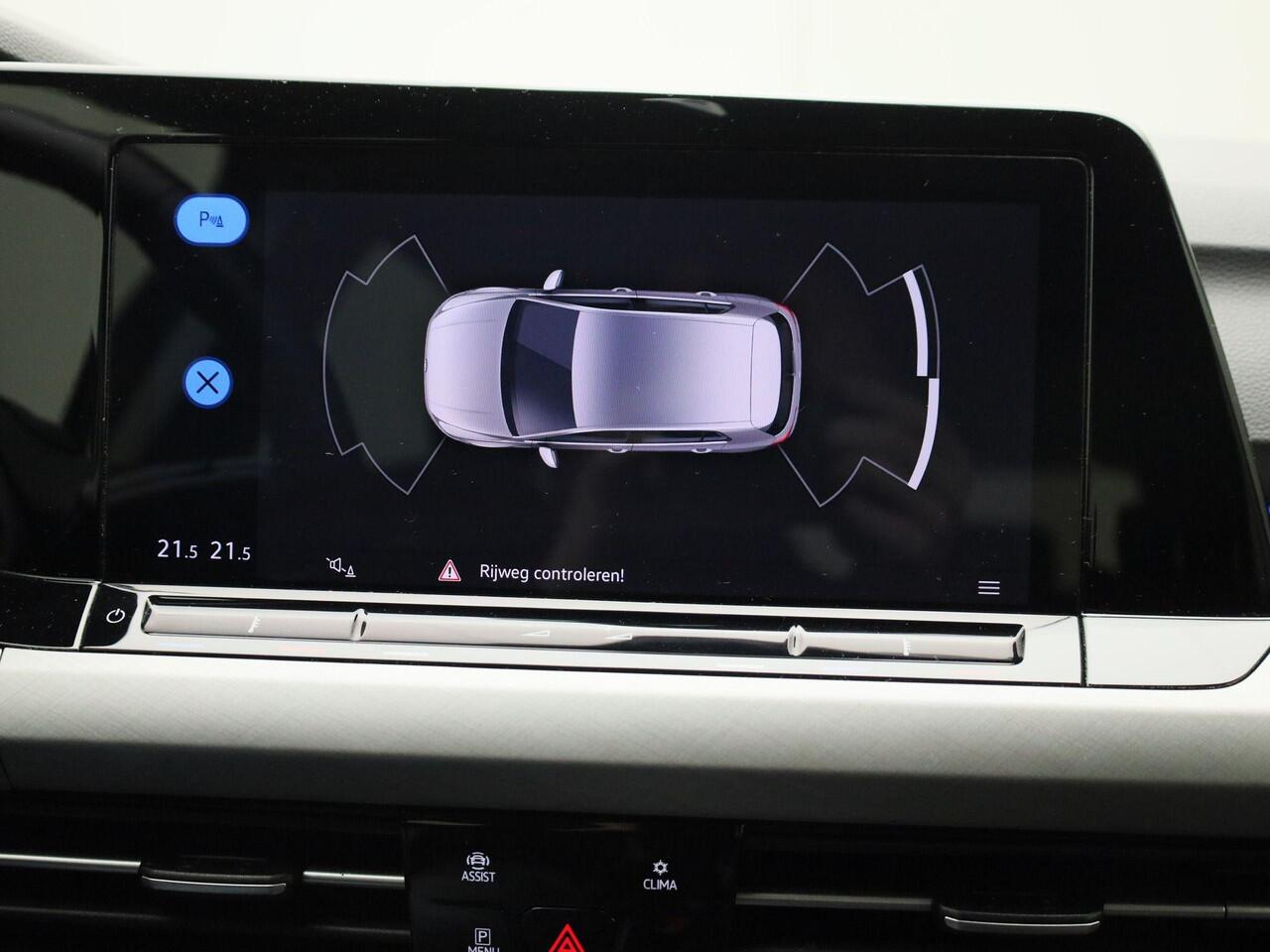 Volkswagen GOLF 1.0eTSI/110PK Life DSG · Navigatie · Apple/Android Car Play · Parkeersensoren · Garantie t/m 14-03-2027 of 100.000km