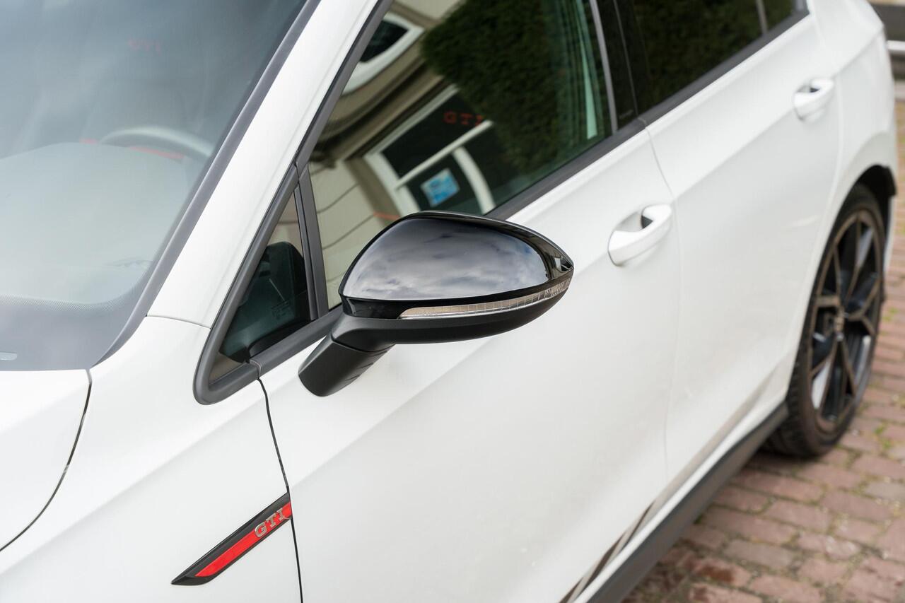 Volkswagen GOLF 2.0 TSI GTI CLUBSPORT PANO | SPER | CAMERA | MAXTON