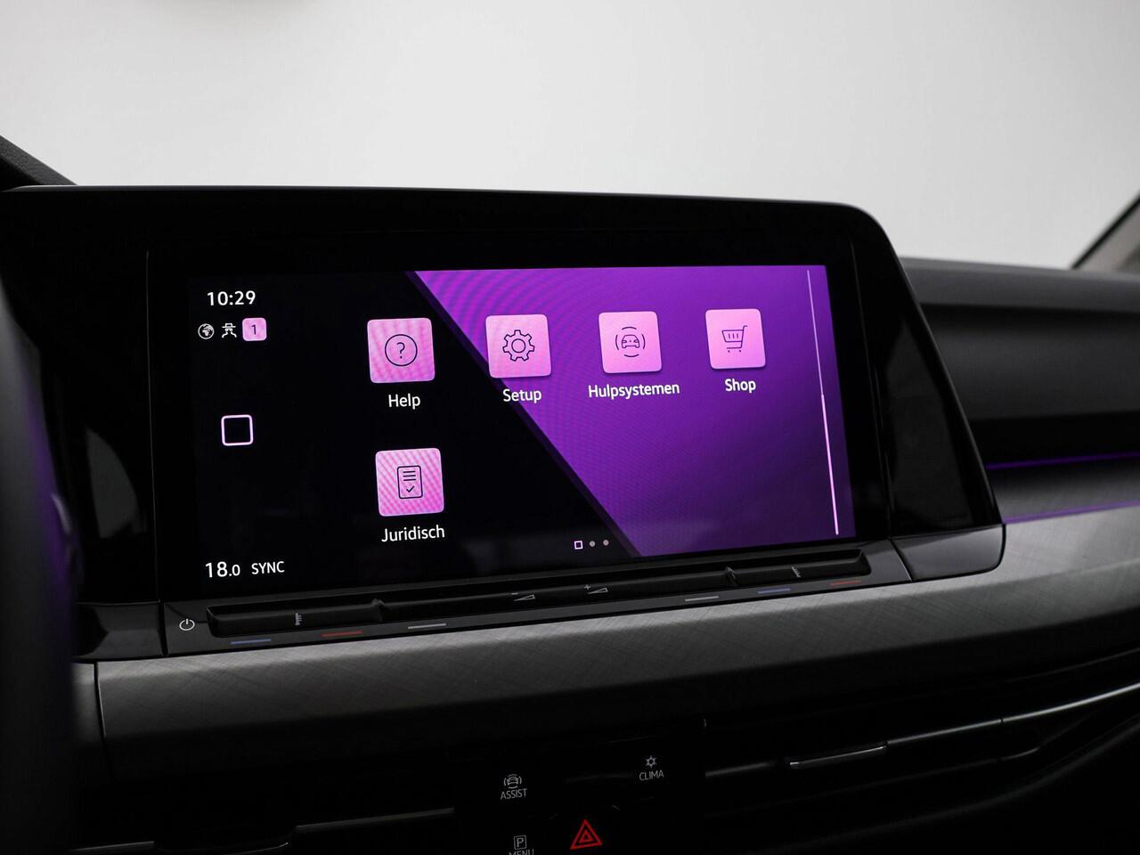 Volkswagen GOLF 1.0 TSI 110pk Life · Apple/Android Car Play · Navigatie · P-Sensoren · Sfeerverlichting · 16'' Inch · Garantie t/m 20-01-2027 of 100.000km