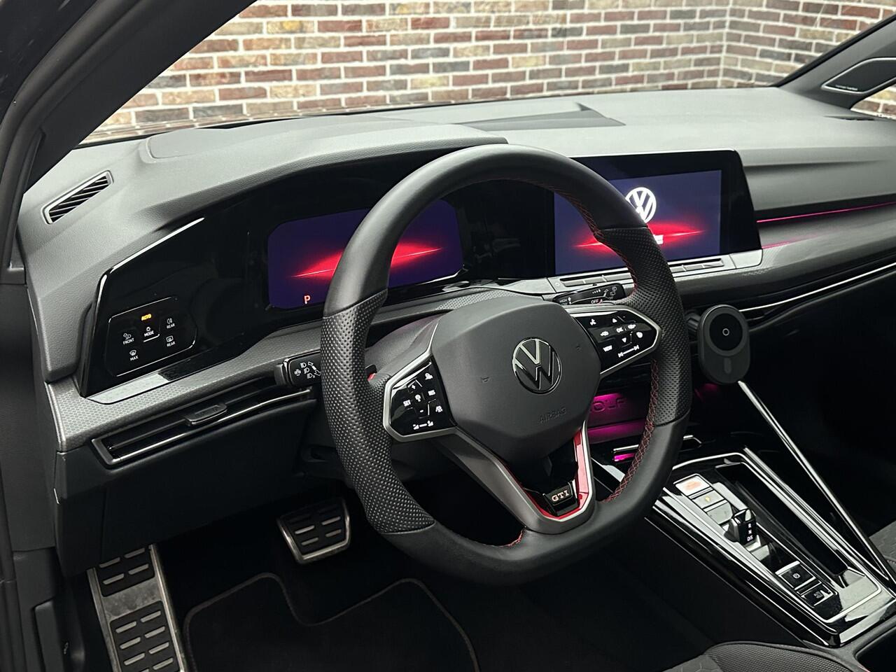 Volkswagen GOLF 2.0 TSI GTI Clubsport Panorama Headup HarmanKardon