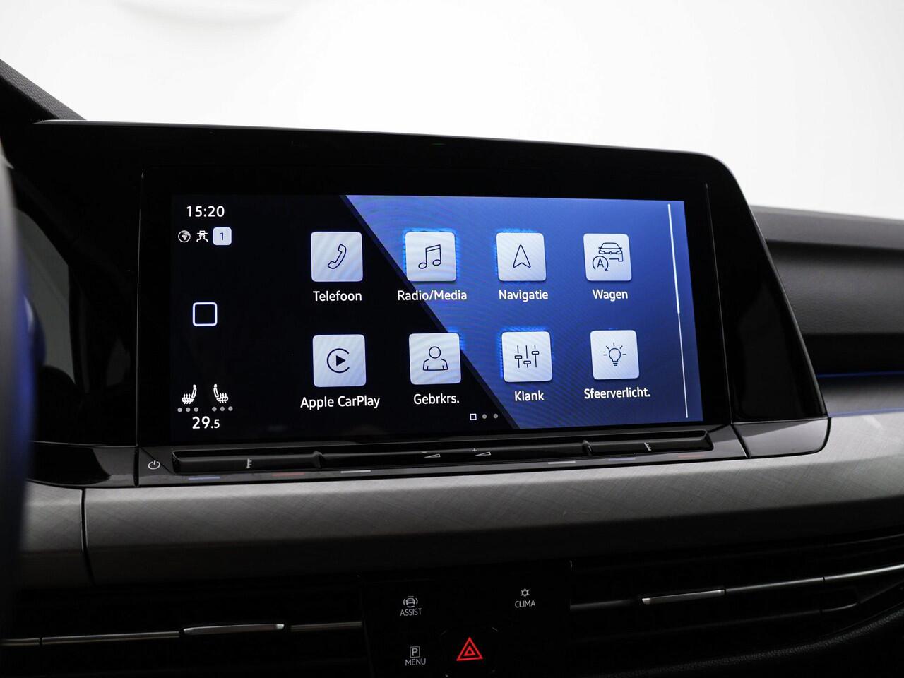 Volkswagen GOLF Variant 1.0 110pk eTSI DSG Life · Camera · Keyless · Apple/Android Car Play · Elek. Trekhaak · Navigatie · P-Sensoren · 16'' Inch · Garantie t/m 13-06-2027 of 100.000km