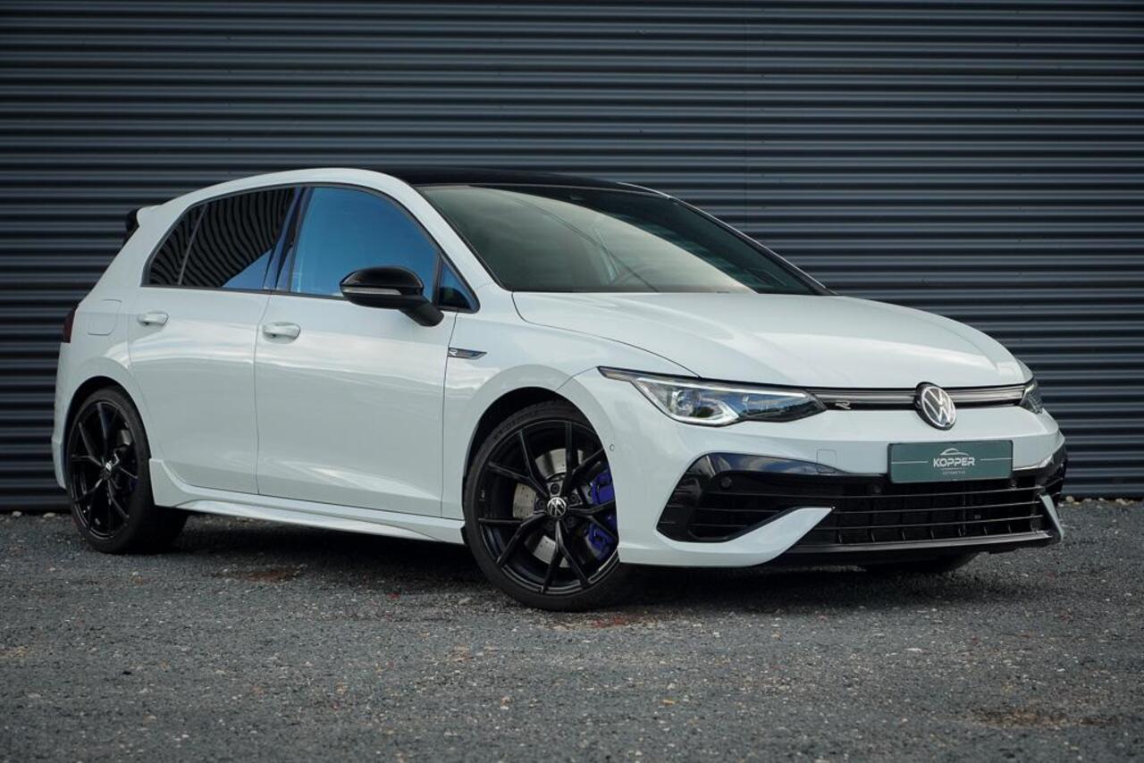 Volkswagen GOLF 2.0 TSI R 4Motion / Pano / Akrapovic / DCC / Stoelklima