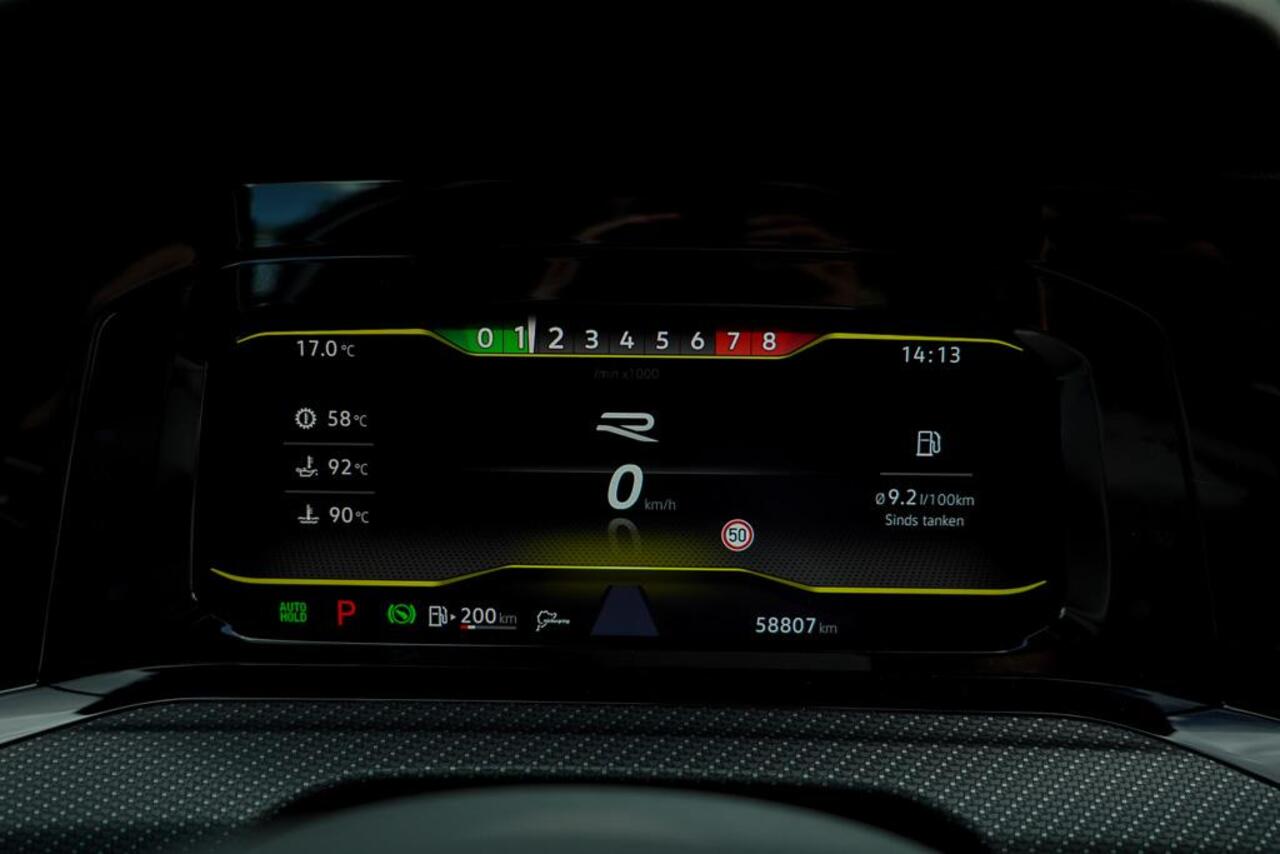 Volkswagen GOLF 2.0 TSI R 4Motion / Pano / Akrapovic / DCC / Stoelklima