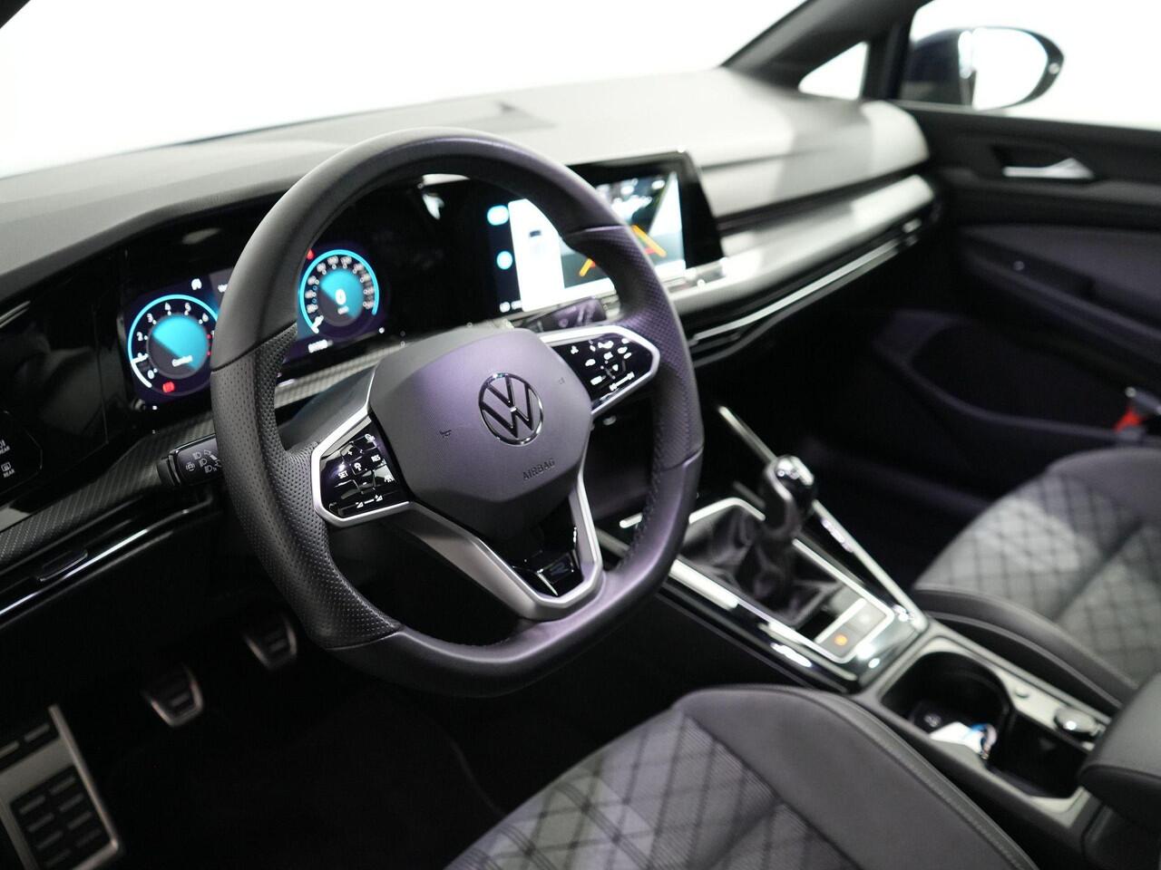 Volkswagen GOLF Variant 1.5 TSI R-Line | Carplay | Camera | ACC |